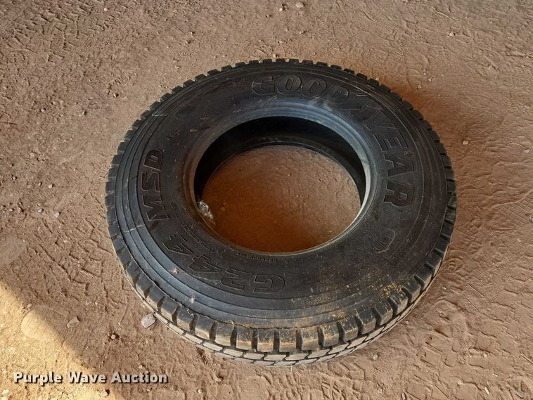 image for item EV5832 Tires and wheels
