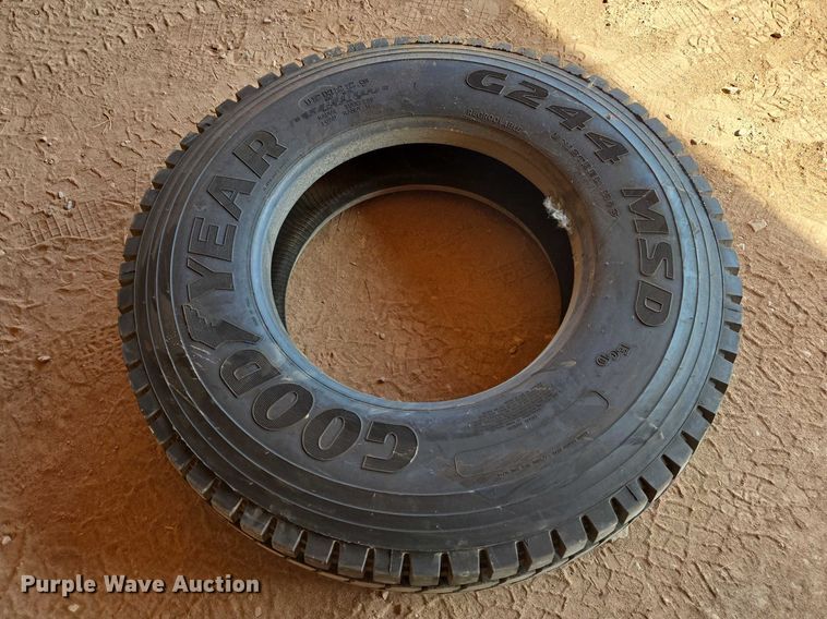 image for item EV5832 Tires and wheels