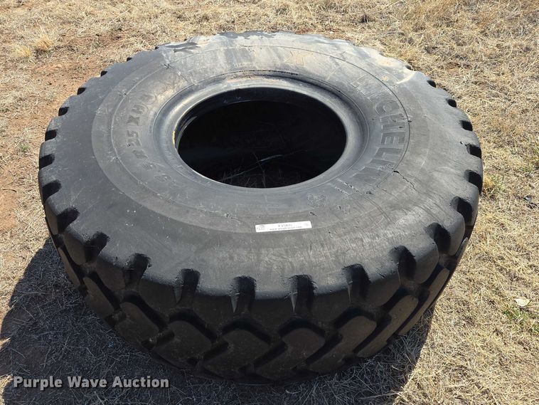 image for item EV5835 Michelin 23.5R25 tire
