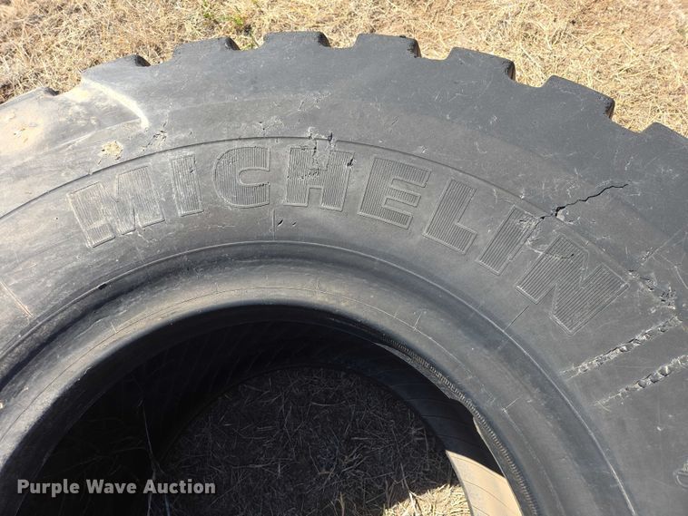 image for item EV5835 Michelin 23.5R25 tire