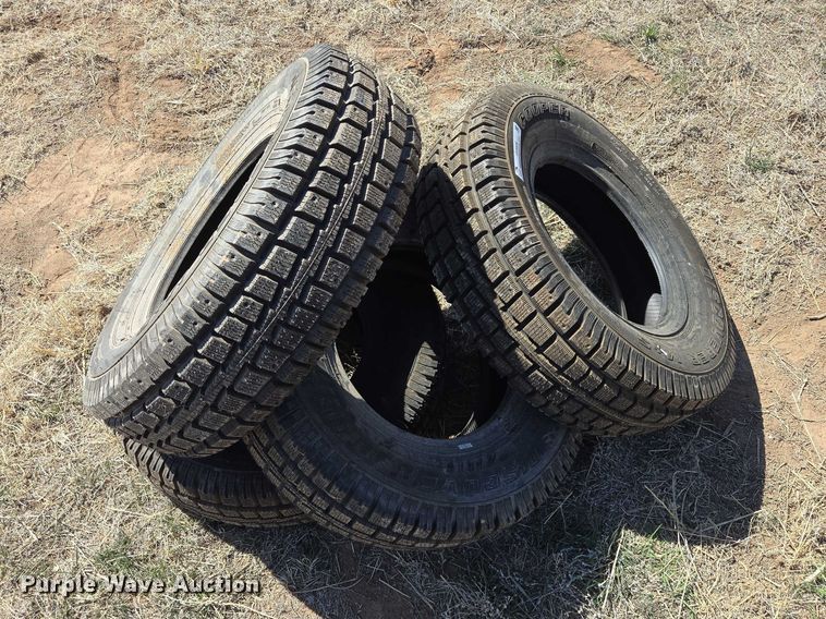 image for item EV5836 (4) Cooper Discovery LT245/75R16 tires