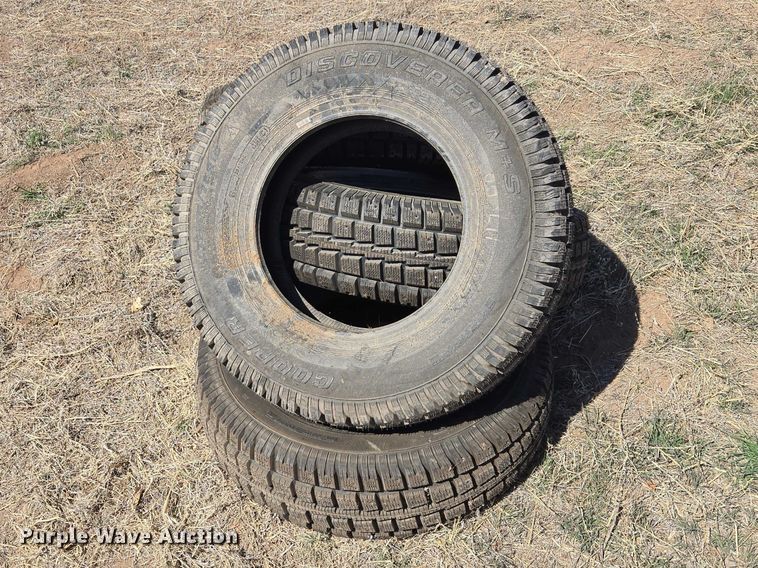 image for item EV5836 (4) Cooper Discovery LT245/75R16 tires