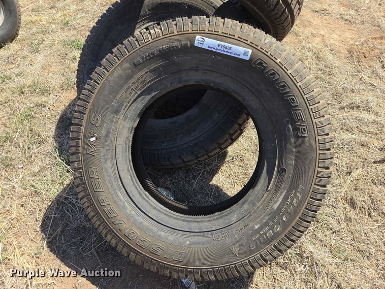 image for item EV5836 (4) Cooper Discovery LT245/75R16 tires