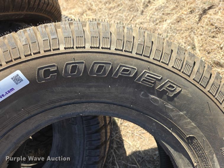 image for item EV5836 (4) Cooper Discovery LT245/75R16 tires