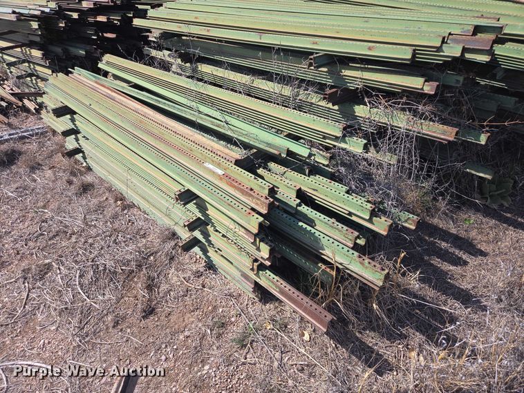 image for item EV5841 Metal posts