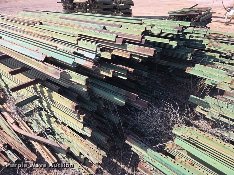 image for item EV5841 Metal posts