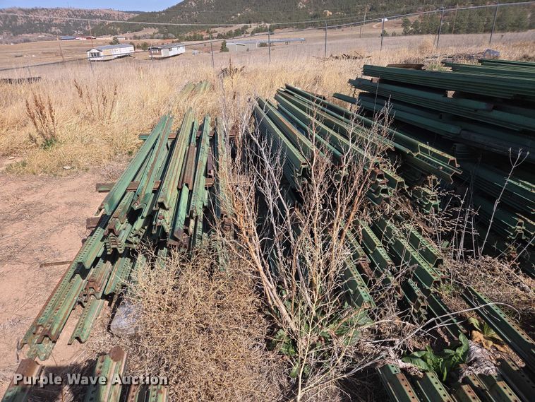 image for item EV5841 Metal posts