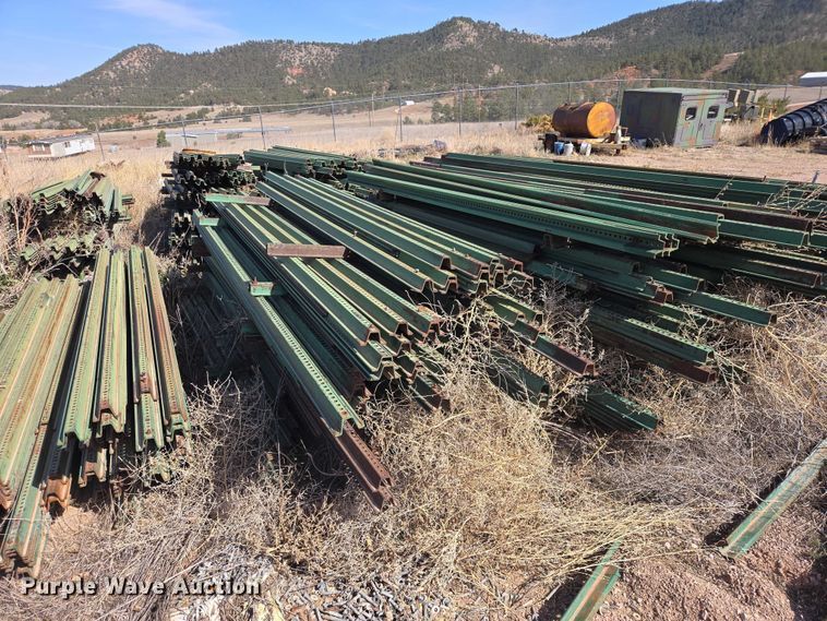image for item EV5841 Metal posts