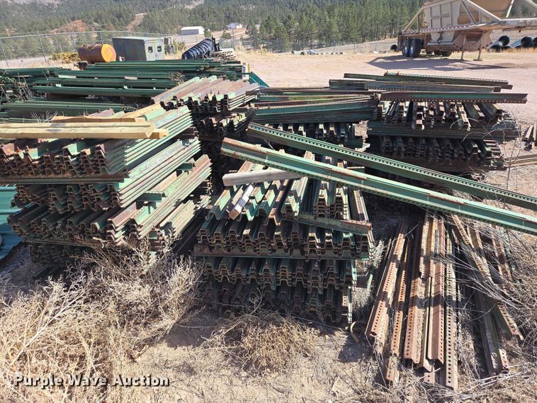image for item EV5841 Metal posts