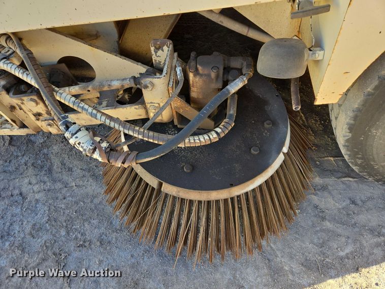 image for item EV5845 1990 Elgin Pelican street sweeper truck