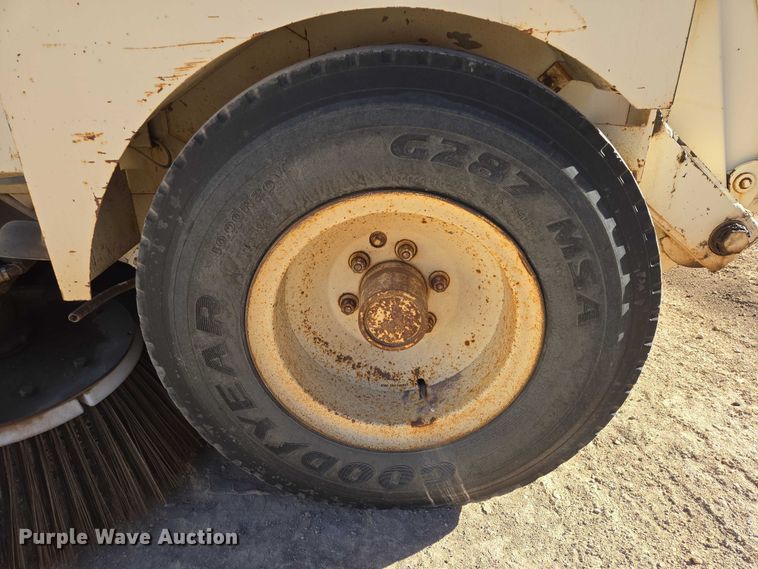image for item EV5845 1990 Elgin Pelican street sweeper truck