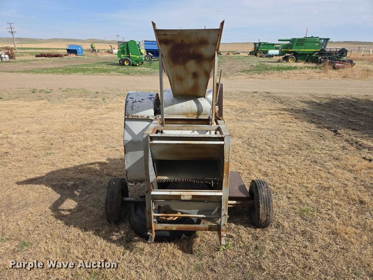 image for item EV5945 Thresher