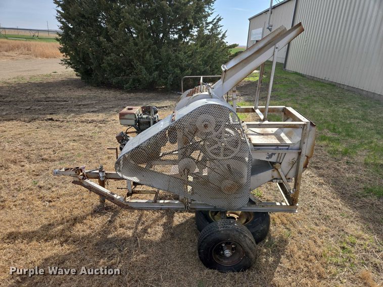 image for item EV5945 Thresher