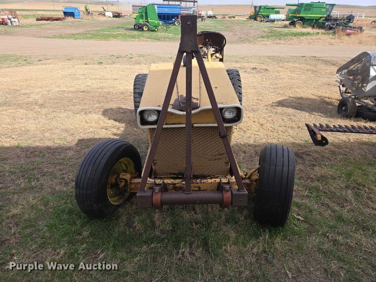 image for item EV5947 Toro tractor