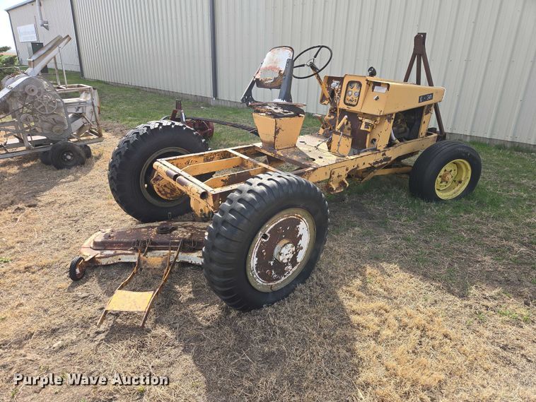 image for item EV5947 Toro tractor