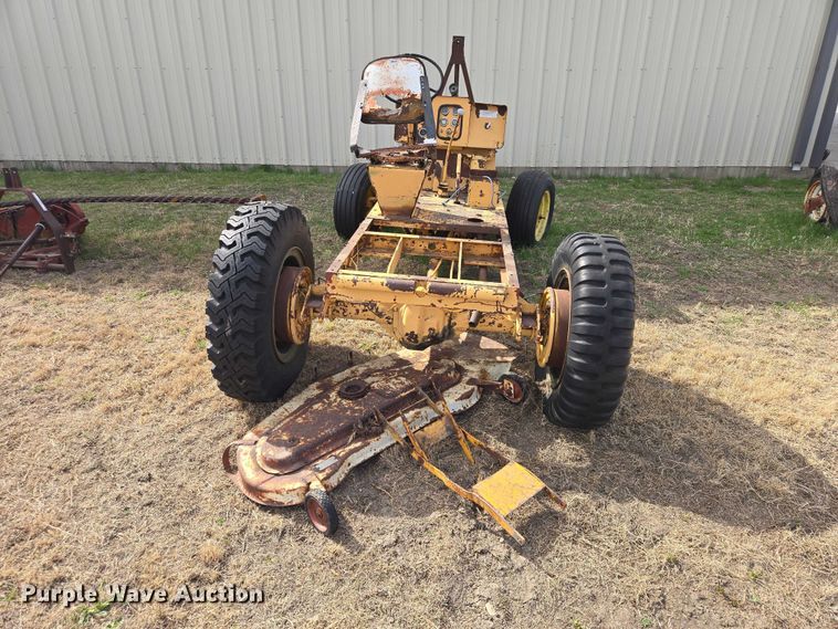 image for item EV5947 Toro tractor
