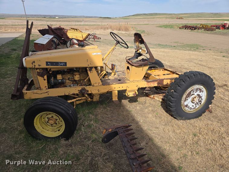 image for item EV5947 Toro tractor