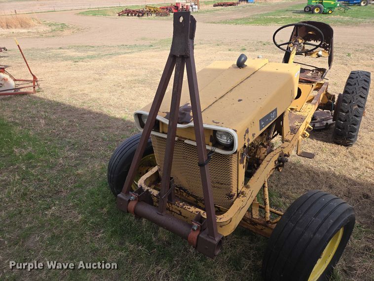 image for item EV5947 Toro tractor