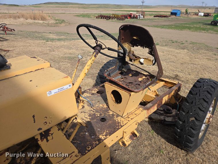 image for item EV5947 Toro tractor