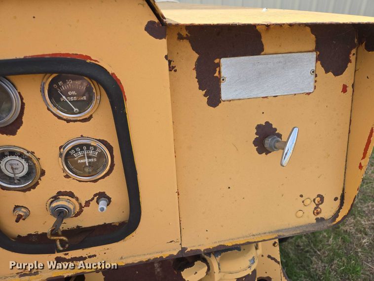 image for item EV5947 Toro tractor