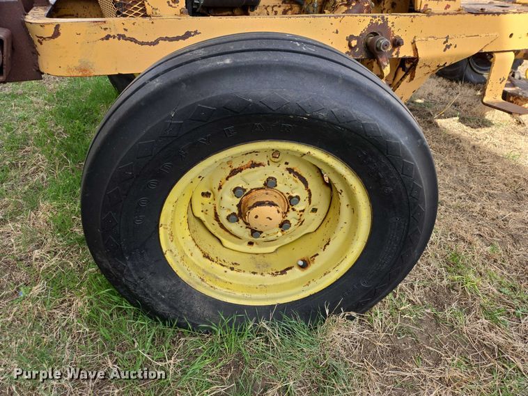 image for item EV5947 Toro tractor