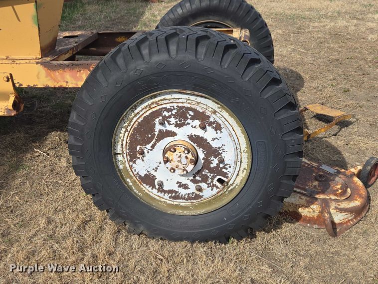 image for item EV5947 Toro tractor