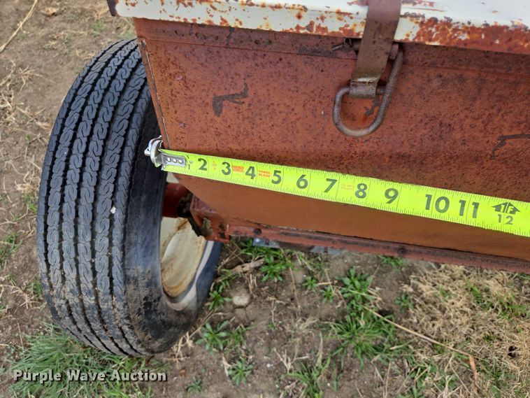 image for item EV5948 (2) Gandy drop seeders