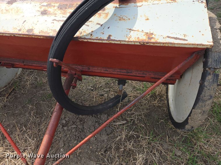 image for item EV5948 (2) Gandy drop seeders