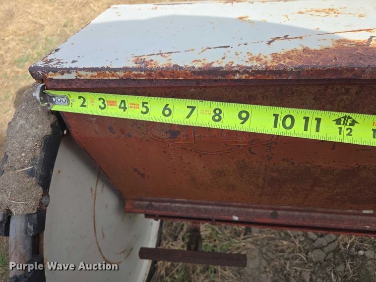 image for item EV5948 (2) Gandy drop seeders