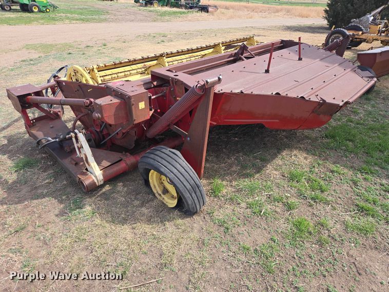 image for item EV5949 New Holland 490 swather / windrower