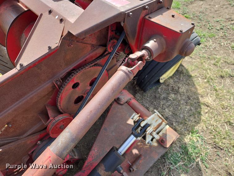 image for item EV5949 New Holland 490 swather / windrower