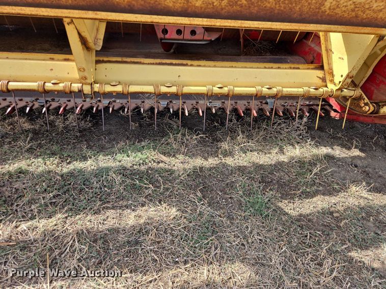 image for item EV5949 New Holland 490 swather / windrower
