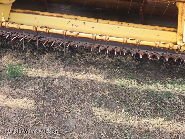 image for item EV5949 New Holland 490 swather / windrower