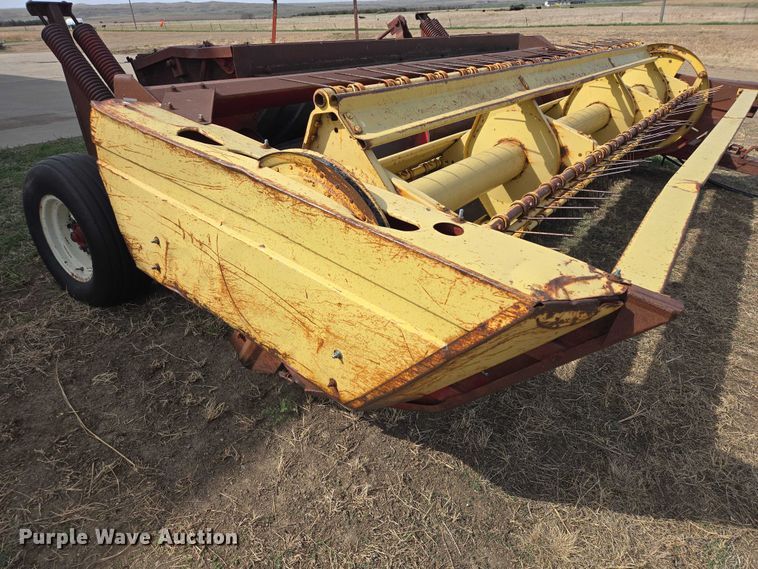 image for item EV5949 New Holland 490 swather / windrower