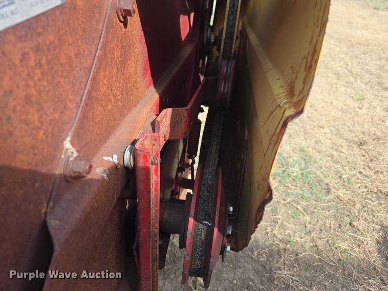 image for item EV5949 New Holland 490 swather / windrower
