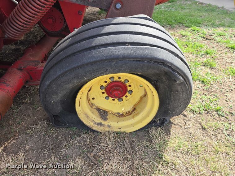 image for item EV5949 New Holland 490 swather / windrower