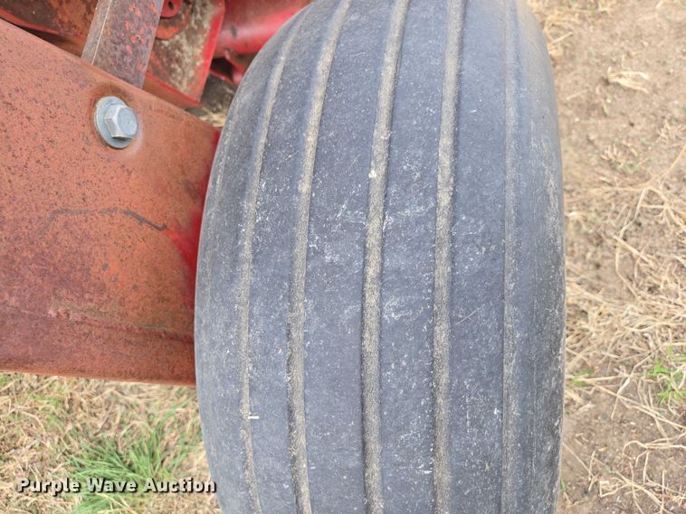 image for item EV5949 New Holland 490 swather / windrower