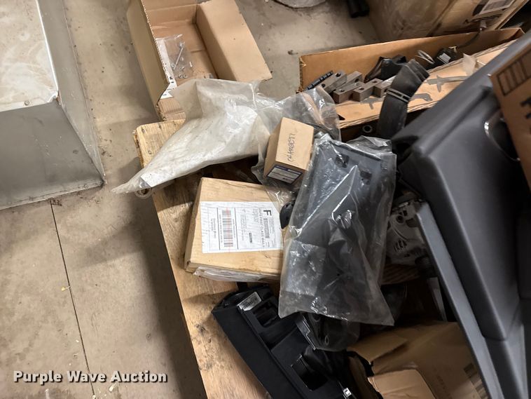 image for item EV7672 Automotive parts