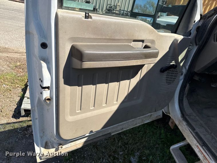 image for item EV7681 2008 Ford F550 dump truck