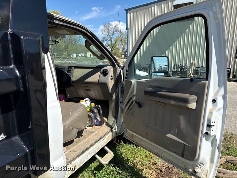 image for item EV7681 2008 Ford F550 dump truck