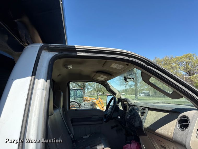 image for item EV7681 2008 Ford F550 dump truck