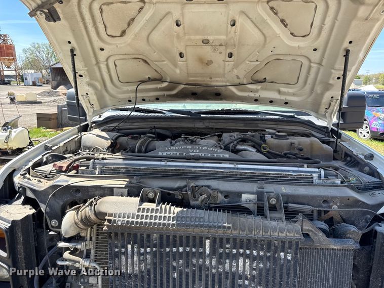 image for item EV7681 2008 Ford F550 dump truck