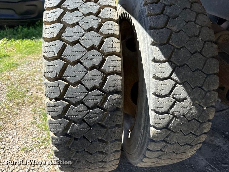 image for item EV7681 2008 Ford F550 dump truck