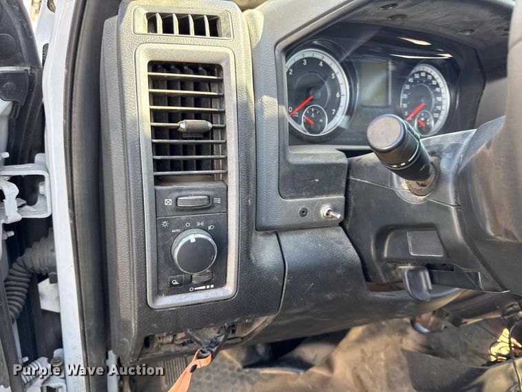 image for item EV7682 2018 RAM 1500 pickup truck