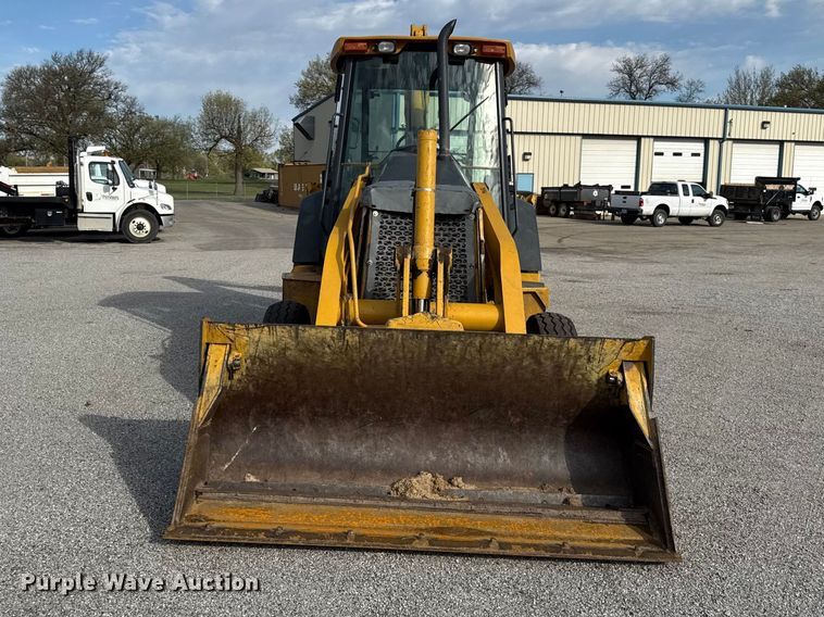 image for item EV7684 2004 John Deere 310G backhoe