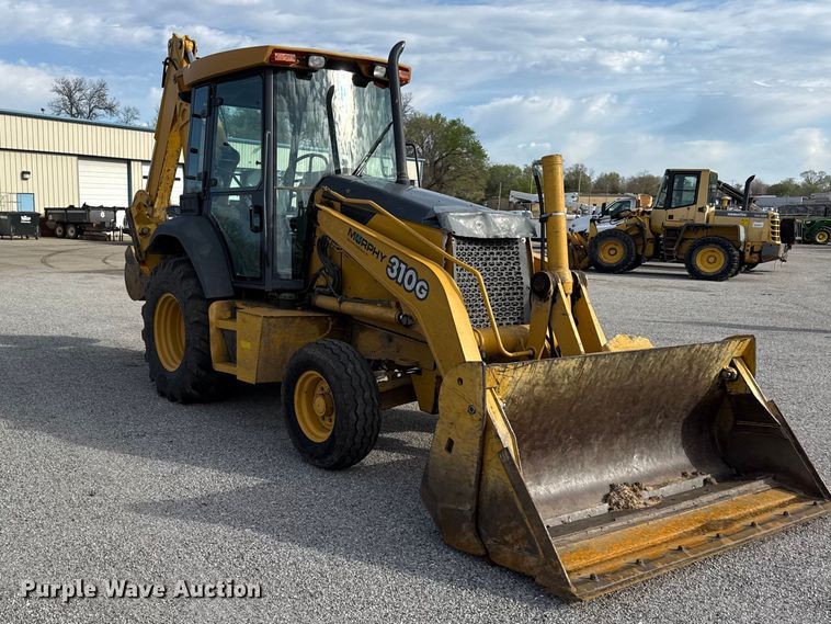 image for item EV7684 2004 John Deere 310G backhoe