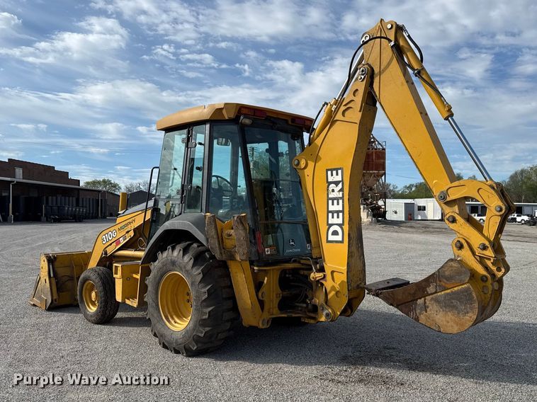 image for item EV7684 2004 John Deere 310G backhoe