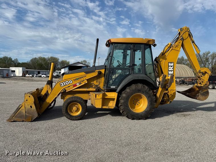 image for item EV7684 2004 John Deere 310G backhoe