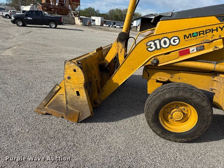 image for item EV7684 2004 John Deere 310G backhoe