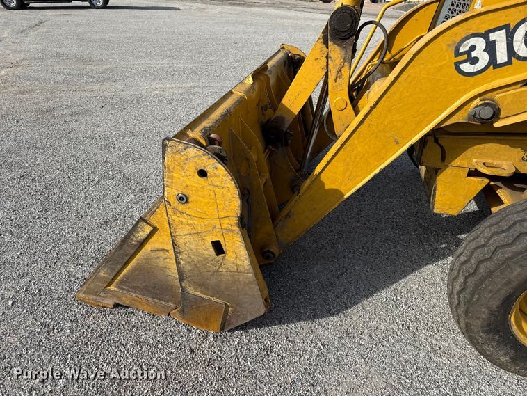 image for item EV7684 2004 John Deere 310G backhoe